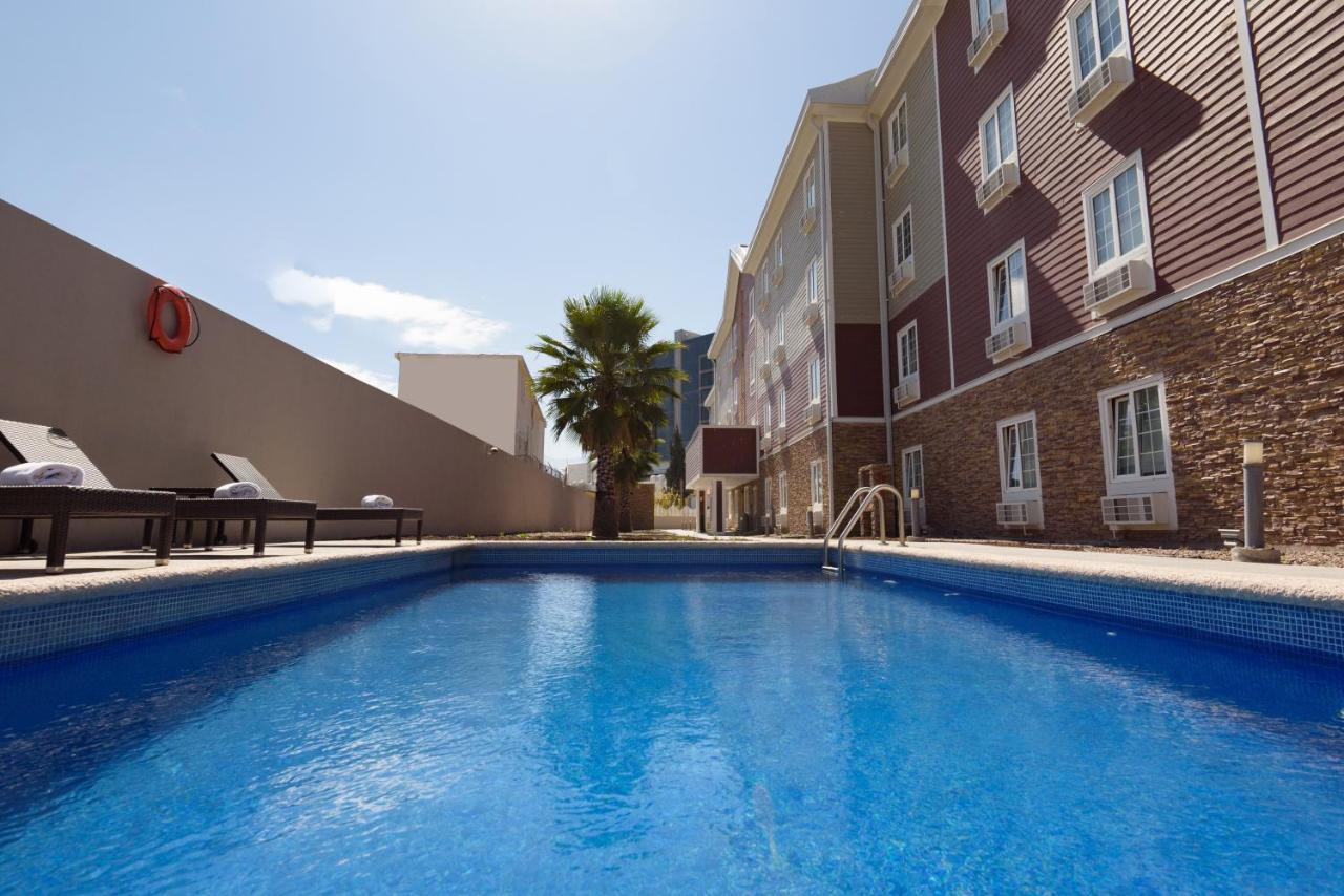 Extended Suites Saltillo Galerias מראה חיצוני תמונה